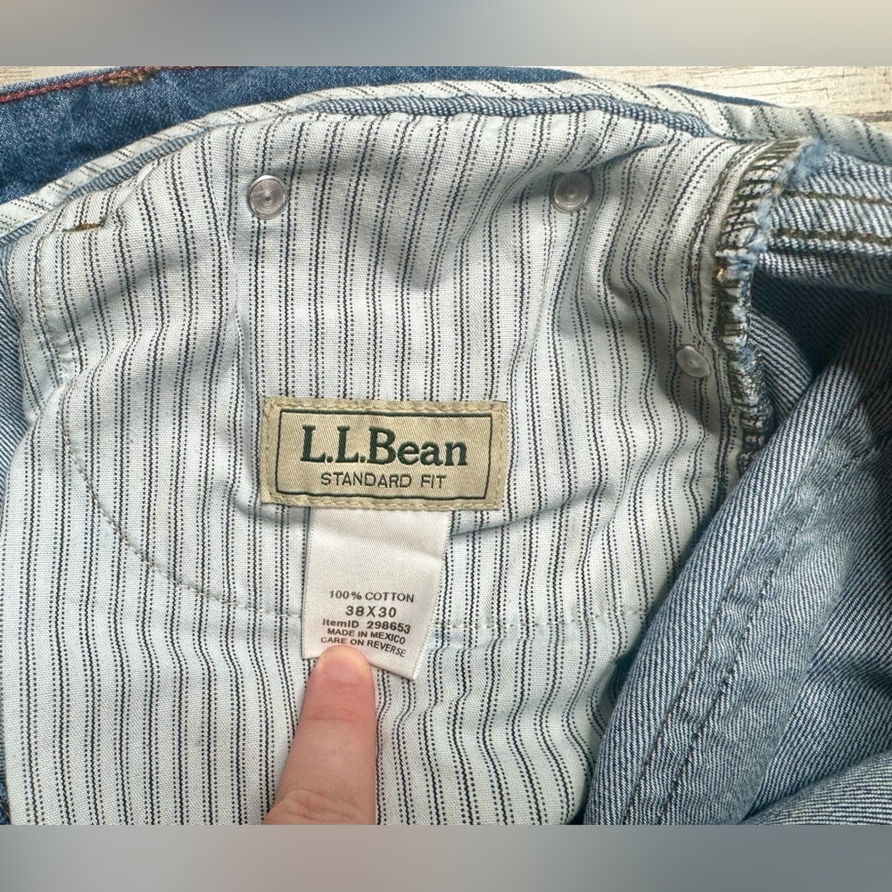 L.L. Bean Blue Standard Fit Straight Leg Denim Jeans Men's 38x30 - Picture 7 of 10